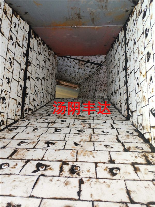 氧化鋁（lǚ）陶瓷襯板