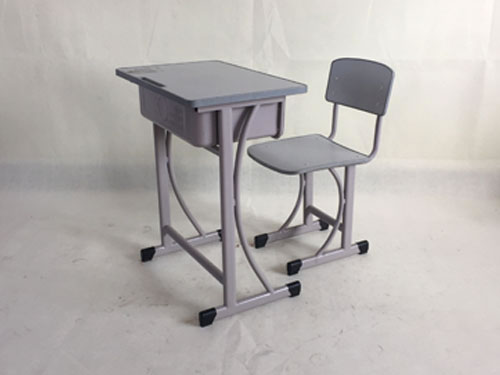 鐵（tiě）藝彎弧課桌椅（yǐ）