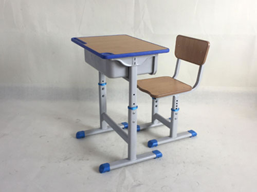升降課桌椅